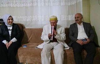 Çat kapı iftar programında flütlü karşılama