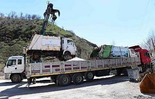 Çatak Belediyesi hurda araçlarını MKE’ye devretti