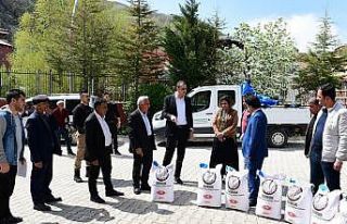 Çatak’ta çiftçilere yüzde 75 hibeli tohum dağıtımı