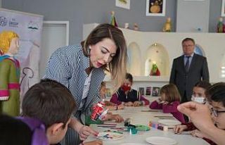 Çini sanatçısı Olçar öğrencilerle buluştu