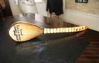 Çiniden 3 telli cura yaptılar