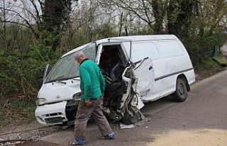 Cip ile panelvan çarpıştı: 2 yaralı