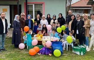 Çocuk kulübü çocukların gönlüne dokunuyor