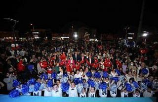 Çocuklar belediye bahçesinde gönüllerince eğlendi