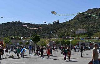 Çocuklar Söke Belediyesi’nin şenliğinde doyasıya...