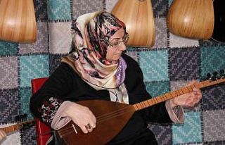 Çocukluk hayalini gerçekleştirmek için bağlama...