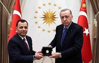 Cumhurbaşkanı Erdoğan Anayasa Mahkemesi Başkanı...