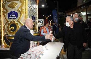 Darıca’da teravih namazı sonrası şerbet ikram...