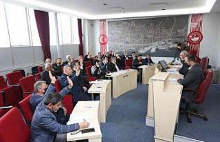 Derince Belediyesi’nde encümen ve komisyon üyeleri...