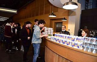 Ders çalışmak öğrencilerden iftar ve sahur belediyeden