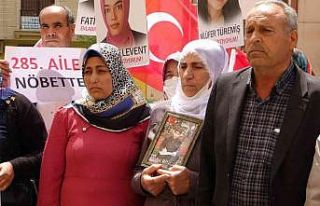 Diyarbakır’da 25 yıllık muhtar, oğlu için ailesiyle...