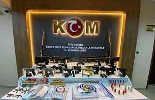 Diyarbakır’da ‘koyunlar’ çetesinin cephanesi...