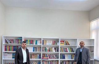 Diyarbakırlı yazar başlattığı proje ile eğitime...