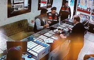 Dolandırılmaktan son anda jandarma kurtardı