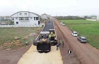 Döşemealtı’nda yol yapım çalışması