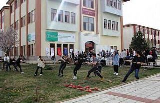 DPÜ’de Fen Edebiyat Fakültesi Şenliği