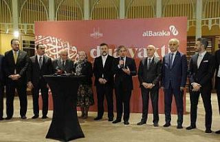 ‘Dua’ temalı hat sergisi Taksim Camii Sergi Salonu’nda...