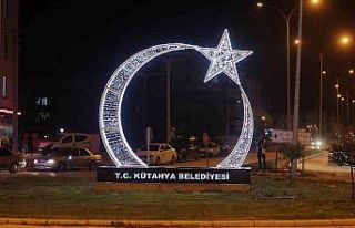 Dumlupınar Mahallesi’ne ay yıldız figürü