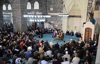 Dünyaca ünlü hafızlardan Diyarbakırlılara Kur’an-ı...