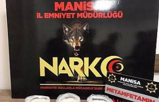 Durdurulan araçta uyuşturucuyla yakalandılar