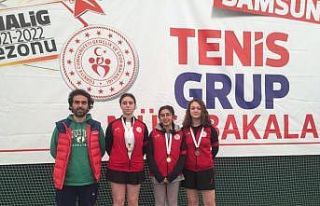 Düzce Anadolu, yıldızlarda yarı finalde