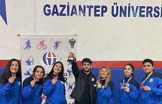 Düzce Üniversitesi Kadın Hokey Takımı 3. oldu