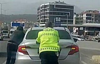 Edremit’te Polis Haftası’nda sürücüye polis...