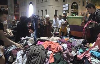 Ekmekten ucuz kıyafet sattı; bayram alışverişine...