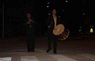 Elazığlılar ilk sahura davul ve klarnet sesiyle...