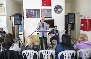 Emekli Evi üyelerine Aşık Veysel ve Karacaoğlan’ın...
