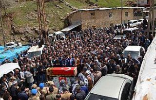 Emekli korucu başını yüzlerce kişi son yolculuğuna...