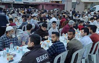Emniyet mensupları vatandaşlar ile iftarda buluştu
