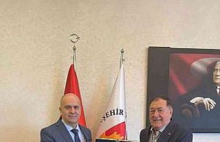 Emniyet Müdürü Artunay’dan Başkan Parmaksız’a...