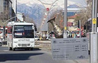 Erzincan Belediyesine öğrencilerden ulaşım zammı...