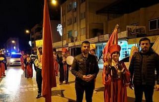 Erzinli vatandaşlar mehter marşı ile sahura kalktı