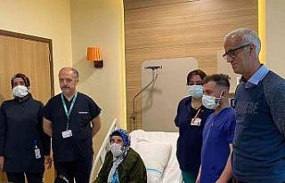 Erzurum Şehir Hastanesinde bir ilk, 5 santimlik kesiyle...