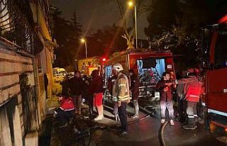 Fatih’te korkutan yangın: Binanın bodrum katı...