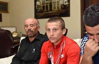 Ferhat Yiğit Dünya Okul Sporları Olimpiyatları’nda...