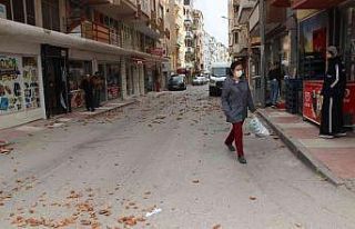 Fırtına Manisa’yı savaş alanına çevirdi