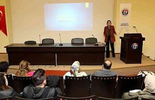 GAÜN personeline beden dili eğitimi