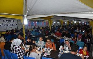 Gaziantep’te her gün bir mahallede iftarlık yemek...