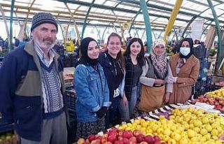 Gediz Sağlık Hizmetleri MYO öğrencilerinden pazarcılara...