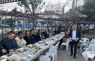 Gediz’de Kaymakam Hakan Alkan köyde iftara katıldı