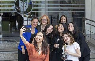 Genç iletişimcilere jüri özel ödülü