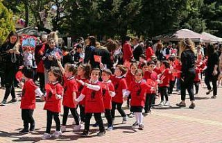 GKV Anaokulunda 23 Nisan şenliği