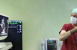 Göğüs Cerrahisi Kliniği’nde Ebus cihazı kullanılmaya...