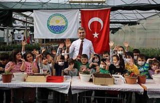 Gölbaşı Belediye Başkanı Şimşek, öğrencilerle...