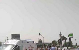 Hatay’da ambulans ile çarpışan otomobilin sürücüsü...