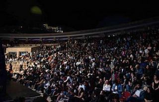 Hatay’da Feridun Düzağaç konser verdi