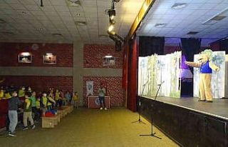 Havran’da öğrenciler tiyatroyla buluştu